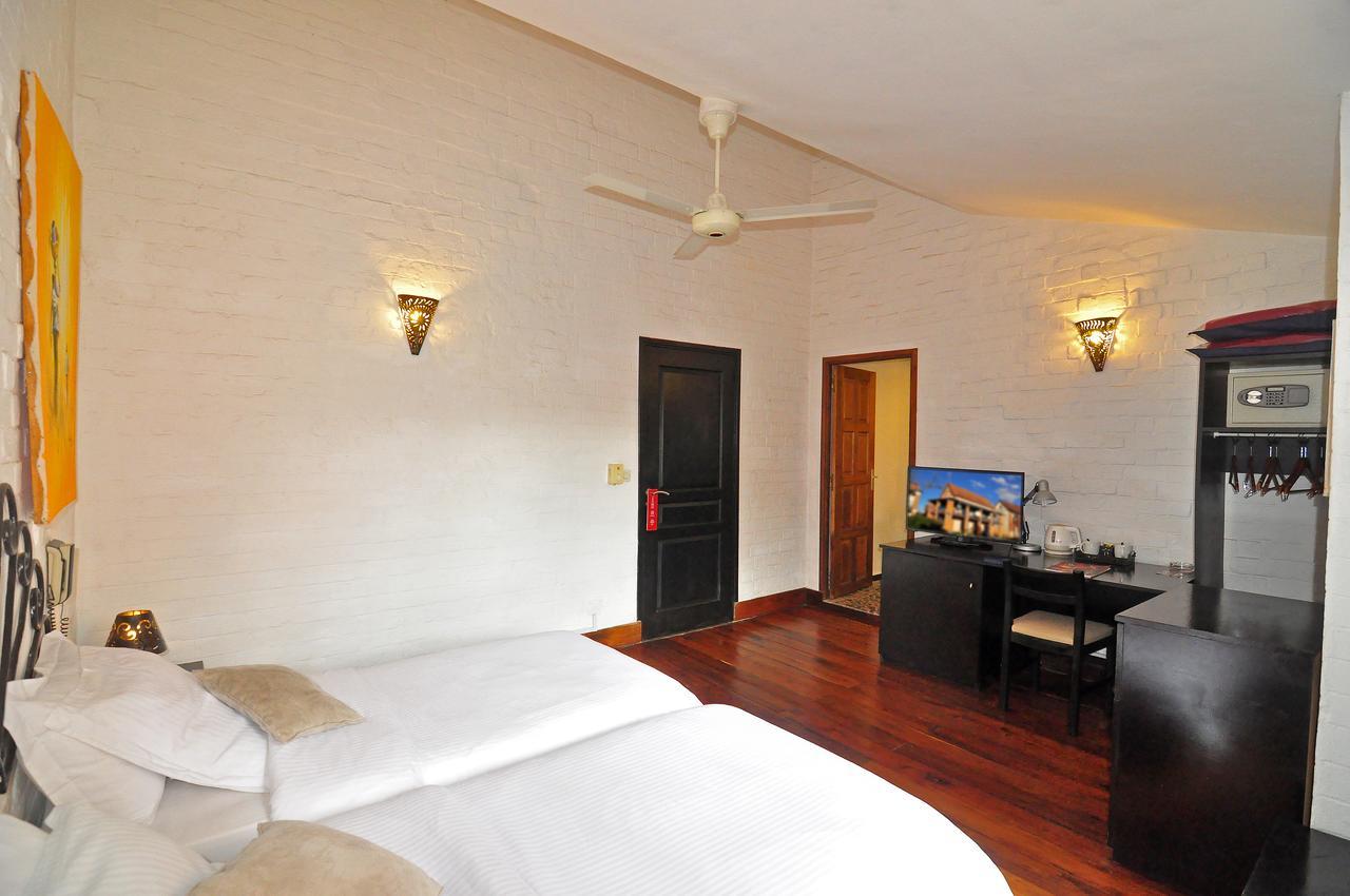 Rova Hotel Antananarivo Exterior foto